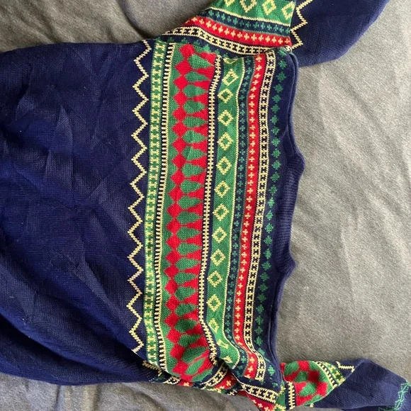 Colorful Patterned Sweater - Picture 3 of 4